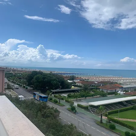 Saporedimare - Full Comfort Quiet With Seaview Rooftop Pool * Marina di Pietrasanta